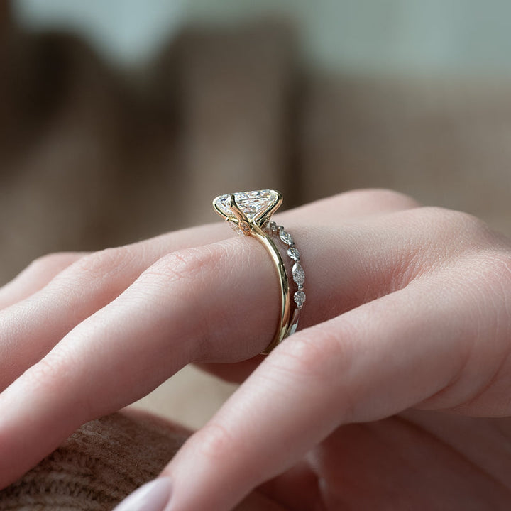 2.50CT Cushion Lab Grown F/VVS2 Diamond Unique Flower Engagement Ring