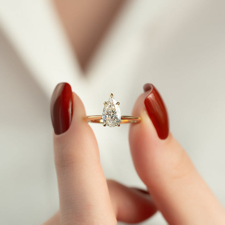 1.50CT Pear Lab Grown F/VS2 Solitaire Diamond Engagement Ring