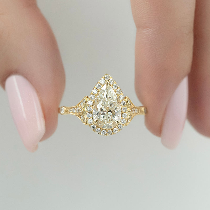 2.0CT Pear Lab Grown E/VVS1 Unique Milgrain Cluster Diamond Engagement Ring