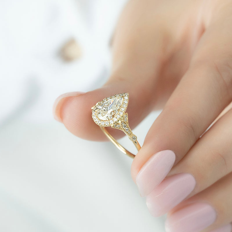 2.0CT Pear Lab Grown E/VVS1 Unique Milgrain Cluster Diamond Engagement Ring