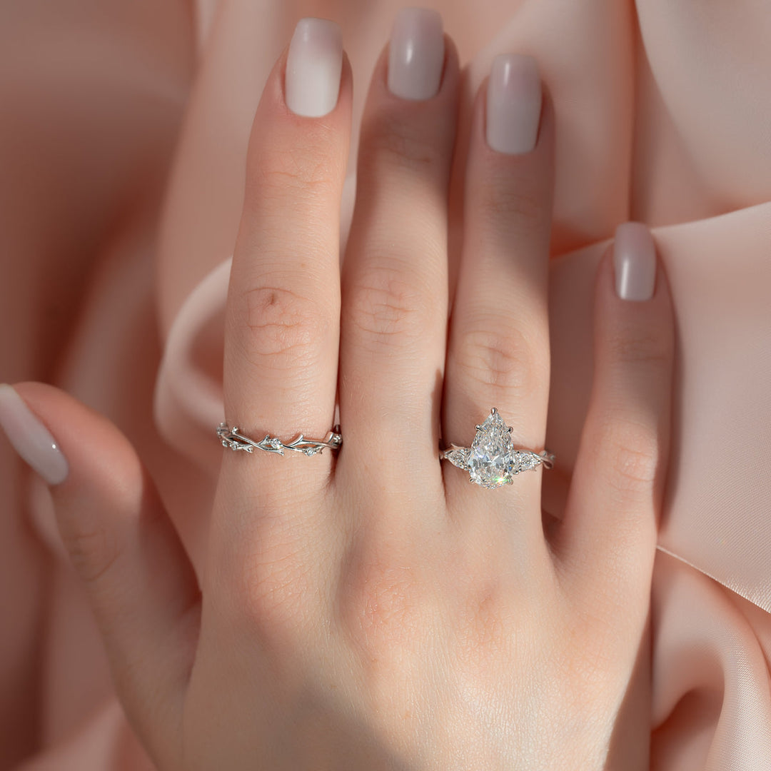 2.50CT Pear Lab Grown E/VS2 Twig Diamond Three Stone Engagement Ring