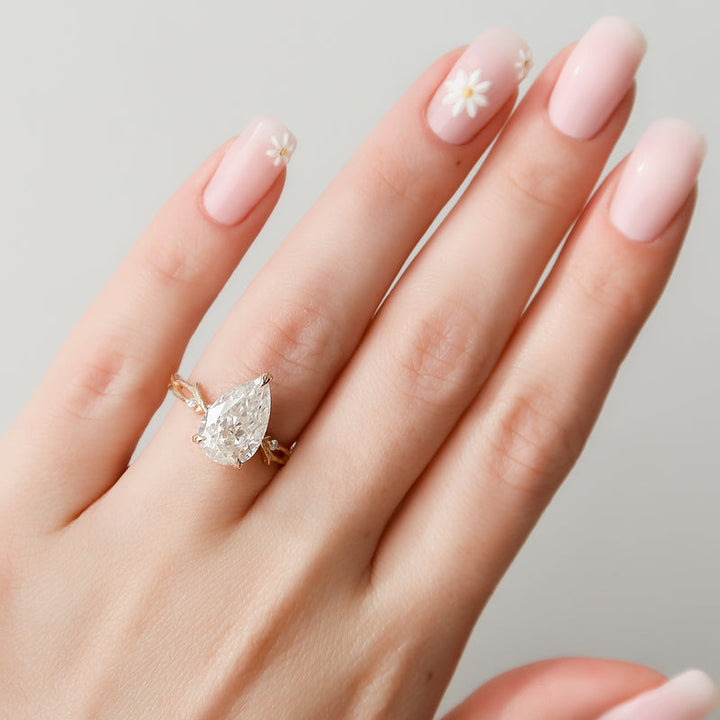3.50CT Pear Lab Grown E/VS2 Nature Inspired Diamond Twig Engagement Ring