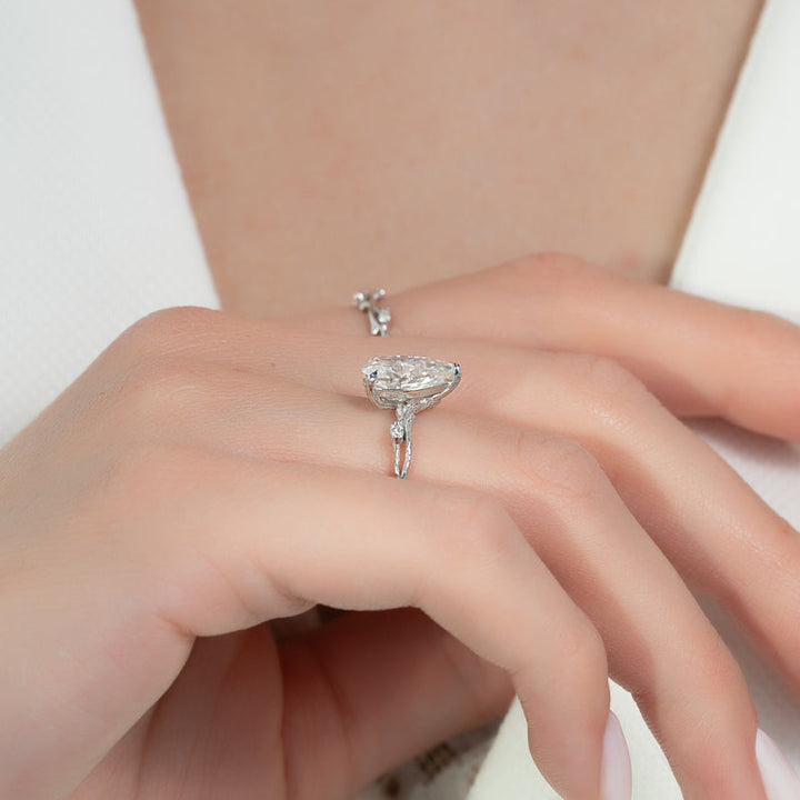 3.50CT Pear Lab Grown E/VS2 Diamond Nature Inspired Engagement Ring