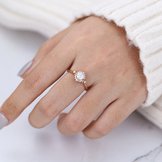 round-shaped-moissanite-cluster-engagement-ring-3