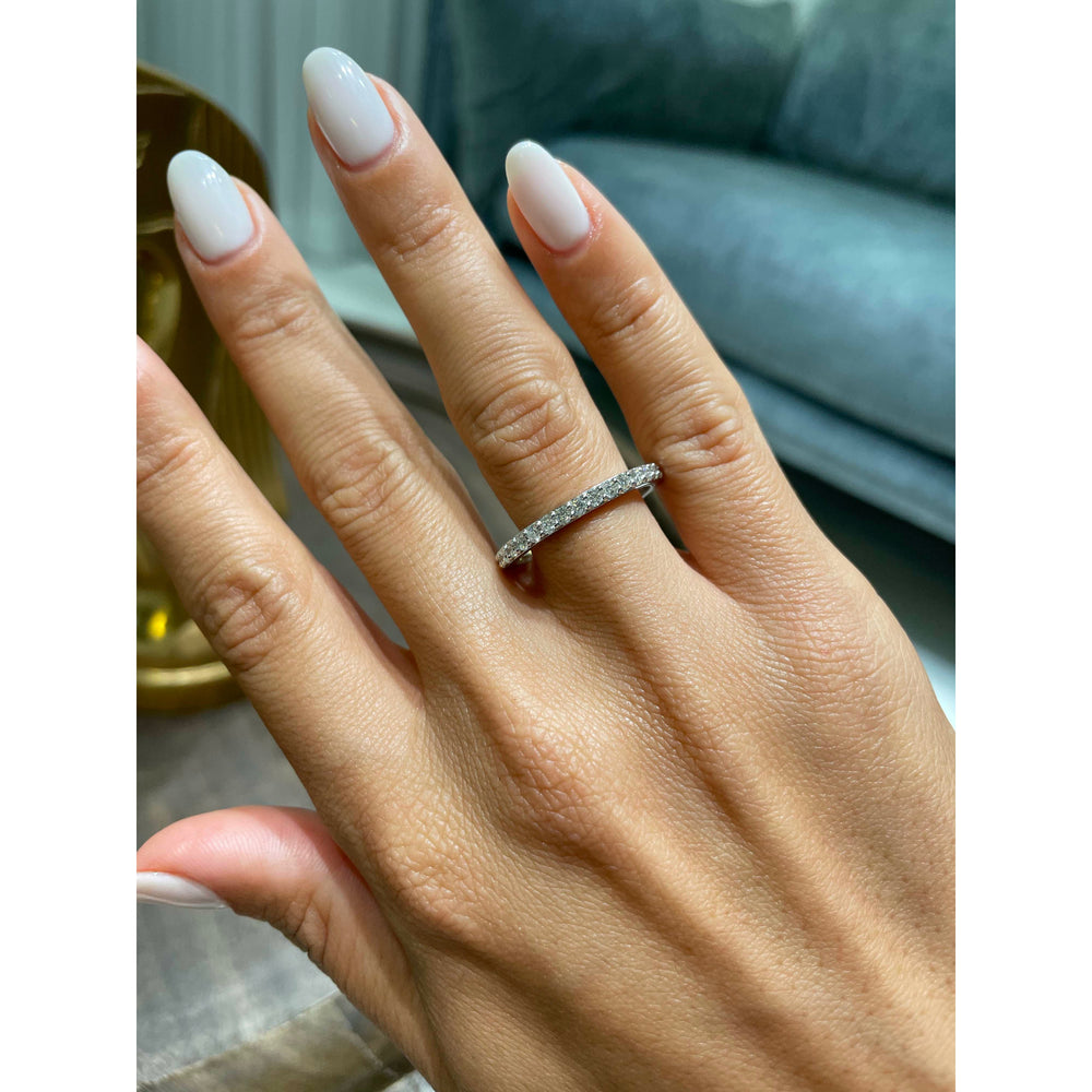 round-half-eternity-cvd-ef-vvs-diamond-wedding-band