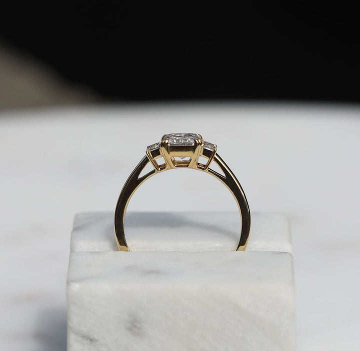 radiant-3-stones-cvd-e-vs1-diamond-engagement-ring