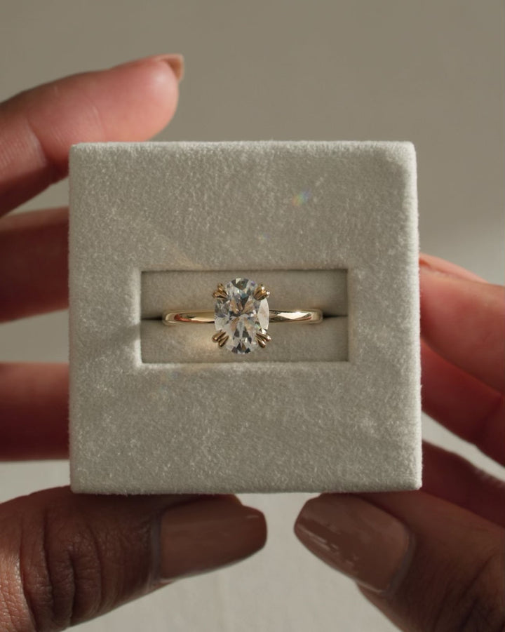1.50ct-2.50ct Oval Cut Lab Grown Hidden Halo Diamond Engagement Ring