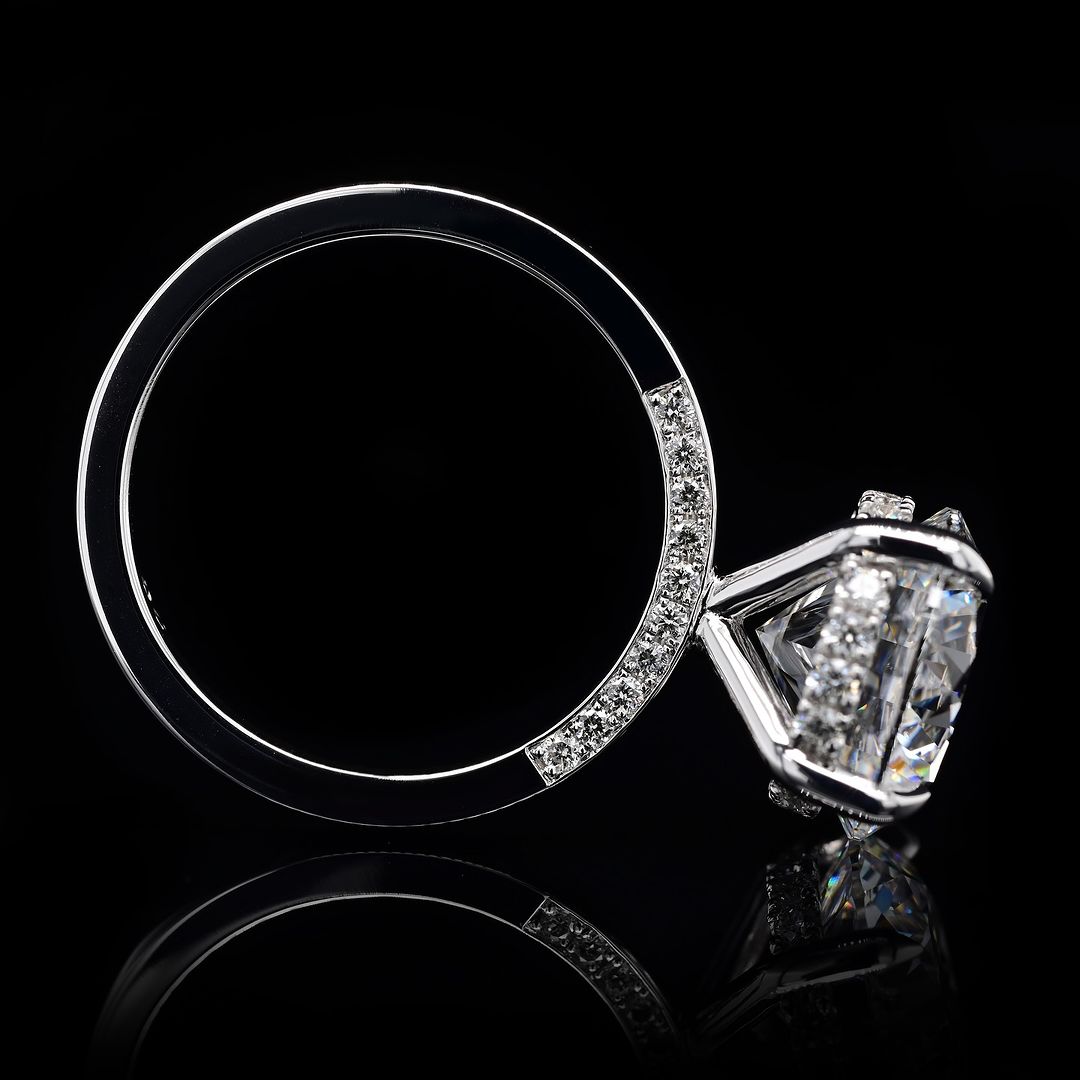 1.0ct-2.0ct Round Cut Hidden Halo Lab Grown Diamond Engagement Ring