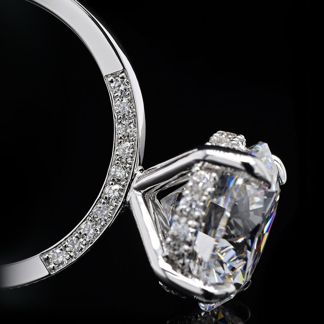 1.0ct-2.0ct Round Cut Hidden Halo Lab Grown Diamond Engagement Ring
