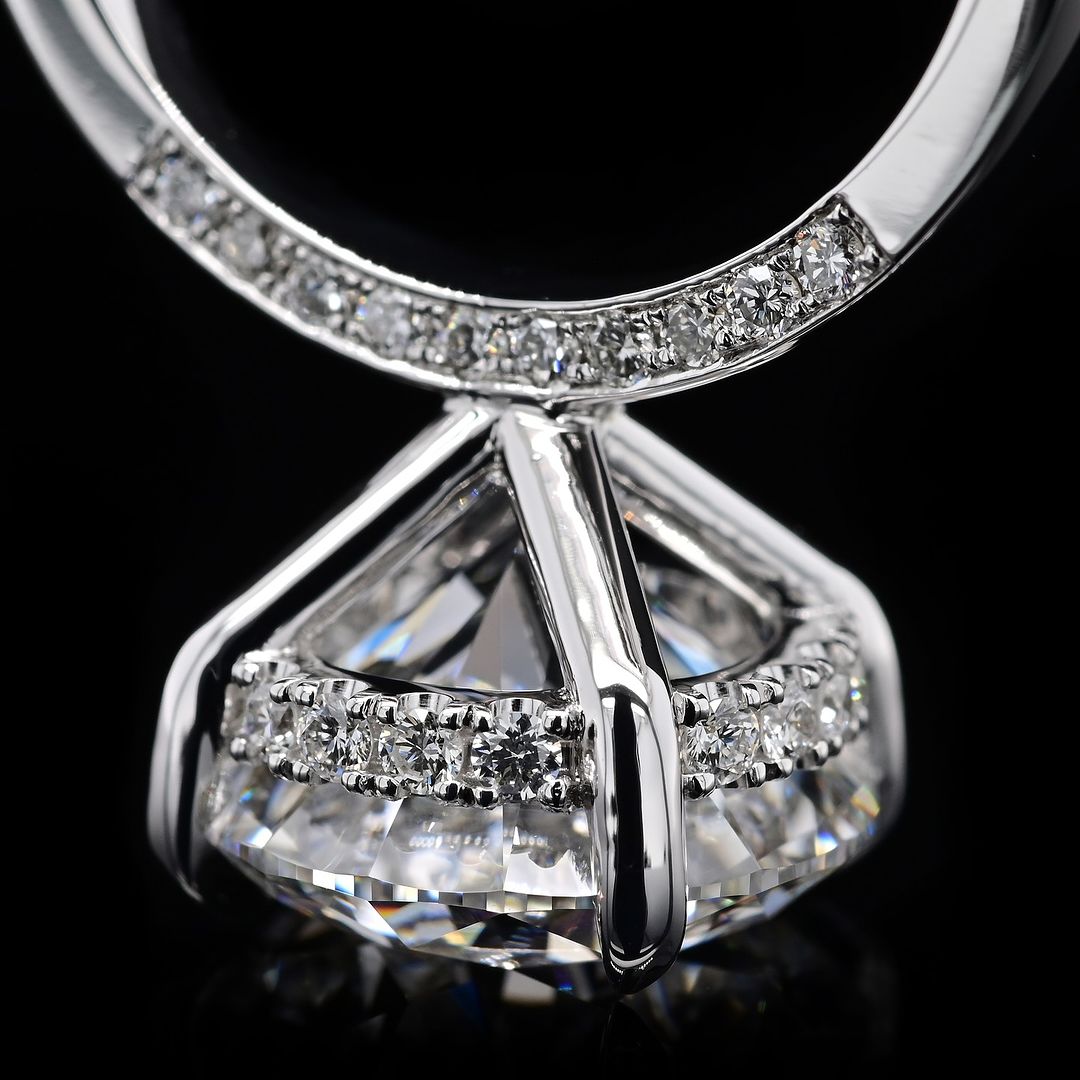1.0ct-2.0ct Round Cut Hidden Halo Lab Grown Diamond Engagement Ring