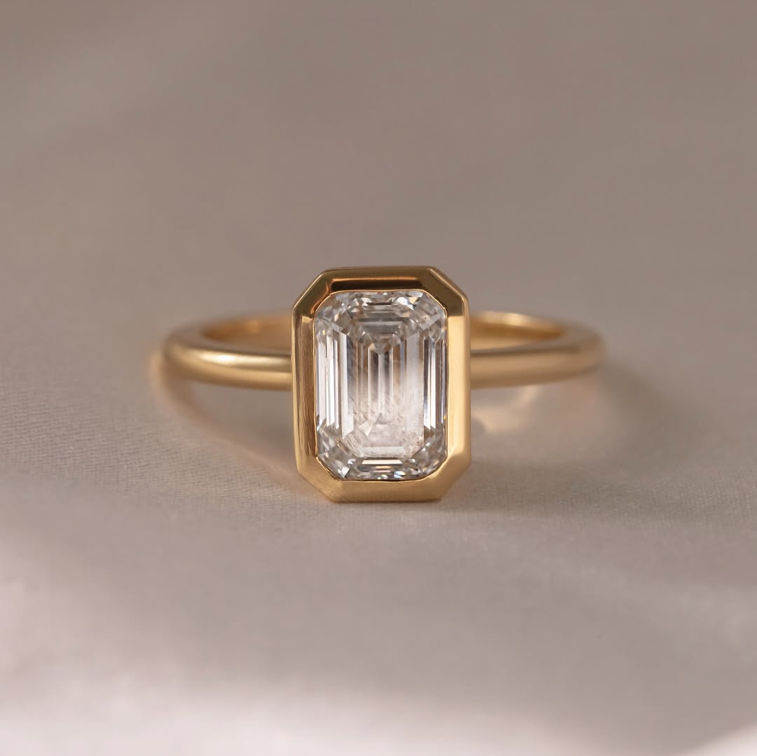 1.0-3.0 CT Emerald  Lab Grown Diamond Bezel Style Engagement Ring