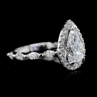 1.0ct-2.0ct Pear Cut Lab Grown Halo Diamond Engagement Ring