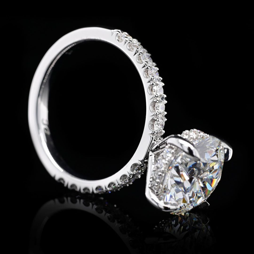 2.0ct-3.0ct Round Cut Lab Grown Hidden Halo Diamond Engagement Ring