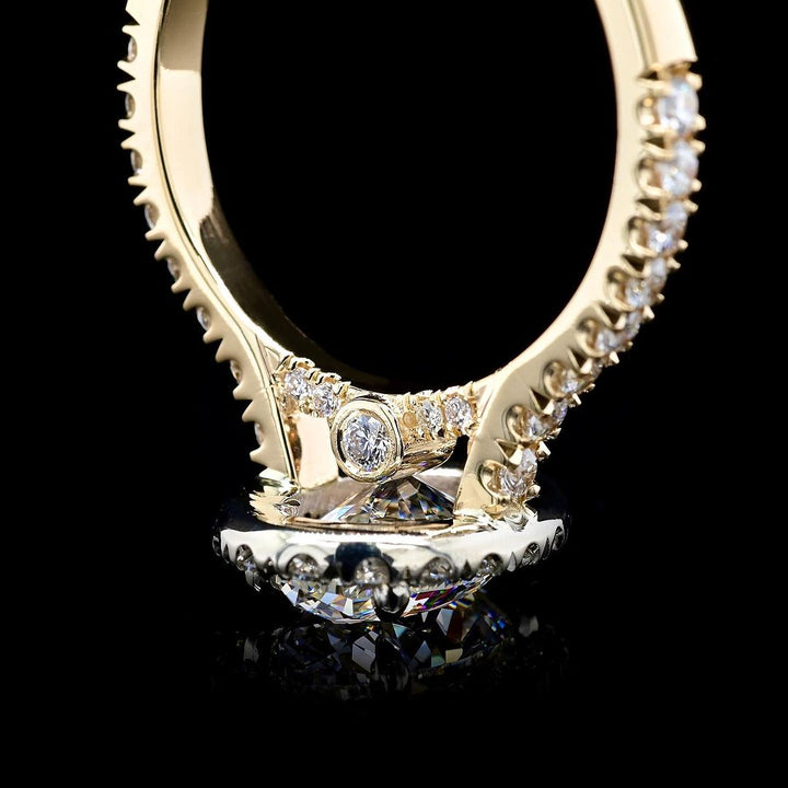 1.0ct-2.0ct Oval Cut Lab Grown Diamond Halo Engagement Ring