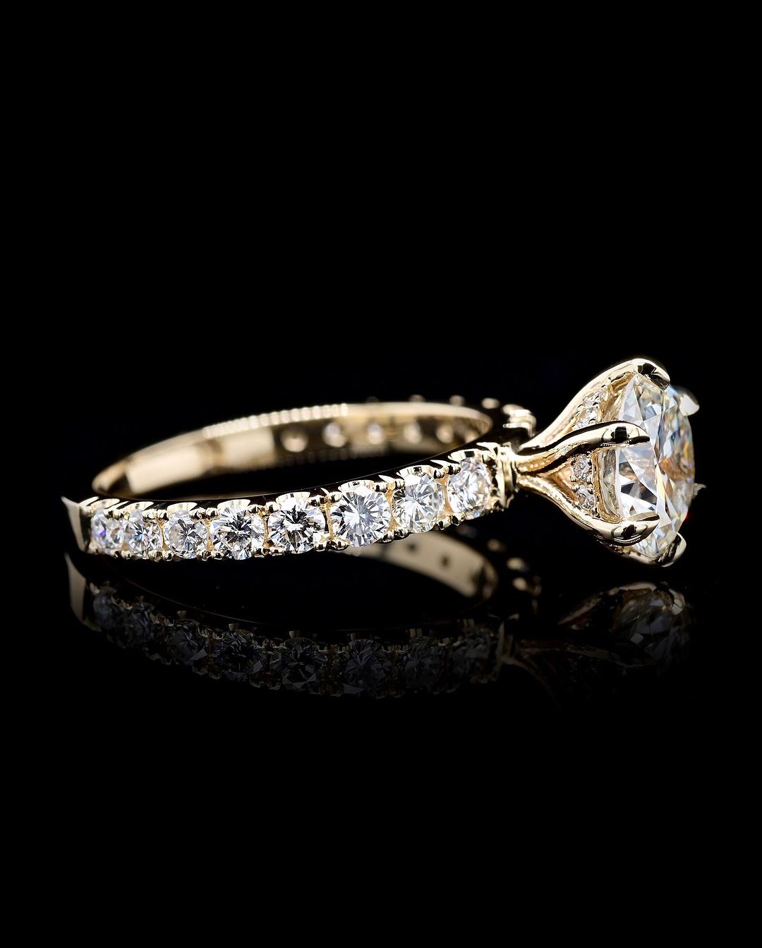 1.50ct-2.50ct Round Cut Lab Grown Diamond Hidden Halo Engagement Ring