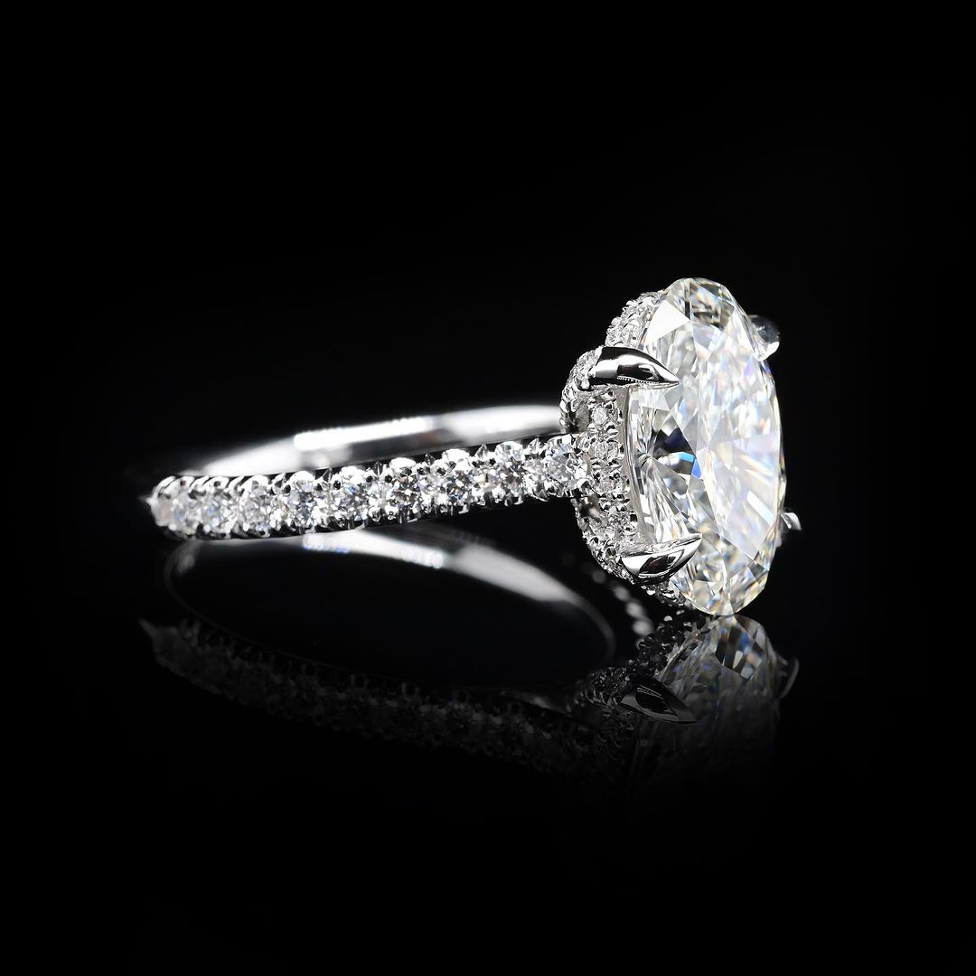 2.0ct-3.0ct Oval Cut Lab Grown Hidden Halo Diamond Engagement Ring