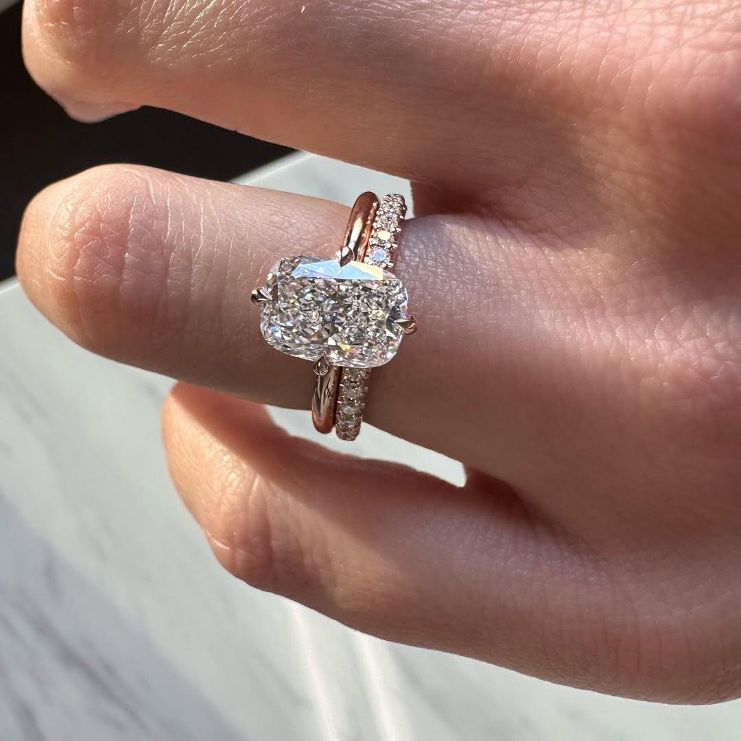 D Color Diamond
VVS1 Lab Diamond
2.5 Carat Diamond
Cushion Engagement Ring
Colorless Lab Diamond
Sustainable Engagement Ring
2.50CT Cushion Ring
Lab Created Diamond
Cushion Cut Bridal
