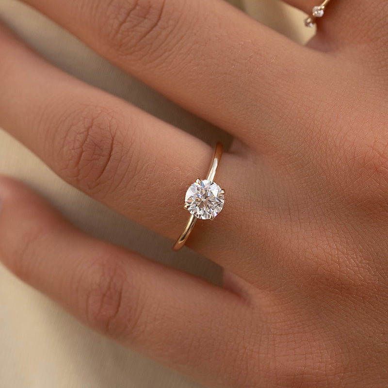 Chic engagement ring, Glamorous engagement ring, Sophisticated engagement ring, 