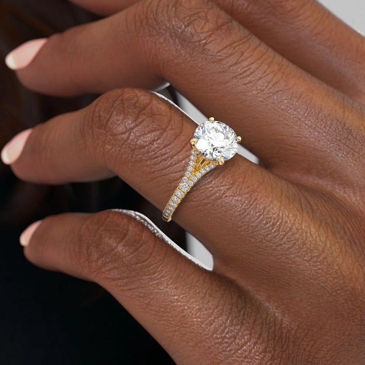  Designer split shank engagement rings, Split shank engagement rings with side stones