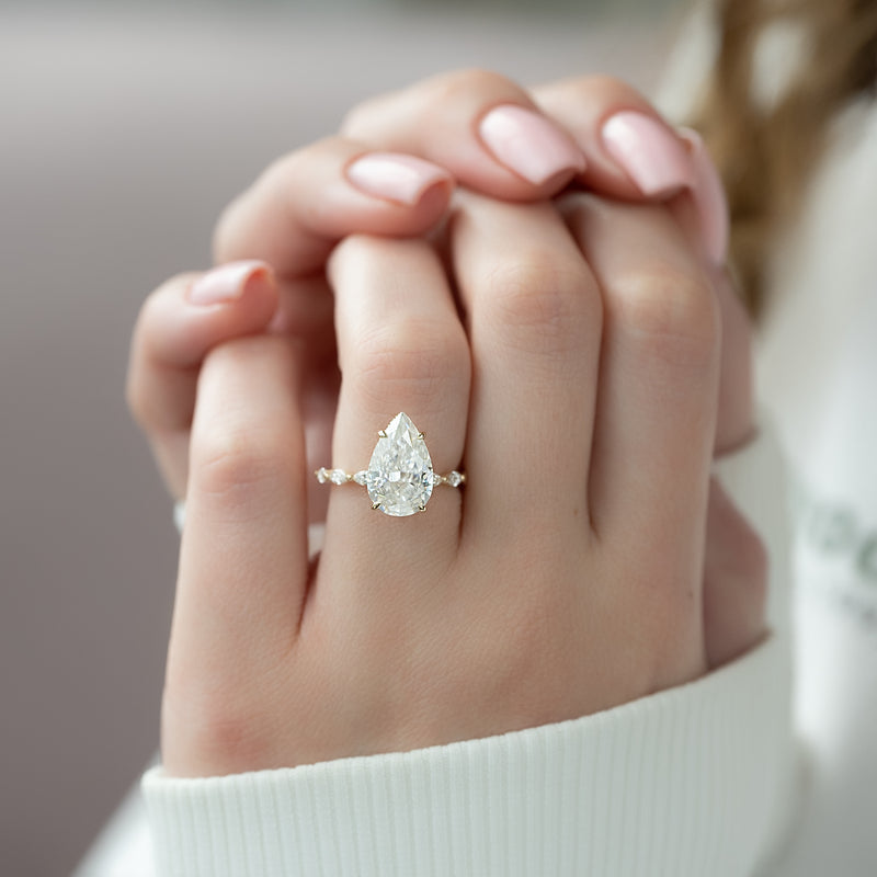 Engagement ring, Diamond engagement ring, Gold engagement ring, White gold engagement ring, Yellow gold engagement ring, 