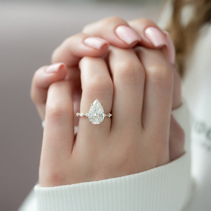Engagement ring, Diamond engagement ring, Gold engagement ring, White gold engagement ring, Yellow gold engagement ring, 