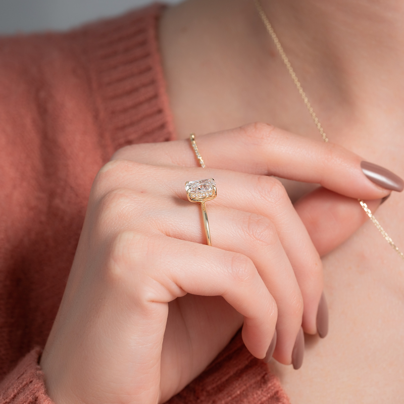 Budget engagement ring, Expensive engagement ring, High-quality engagement ring, 