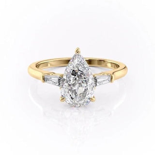 2-0-ct-pear-cut-three-stone-moissanite-engagement-ring-12