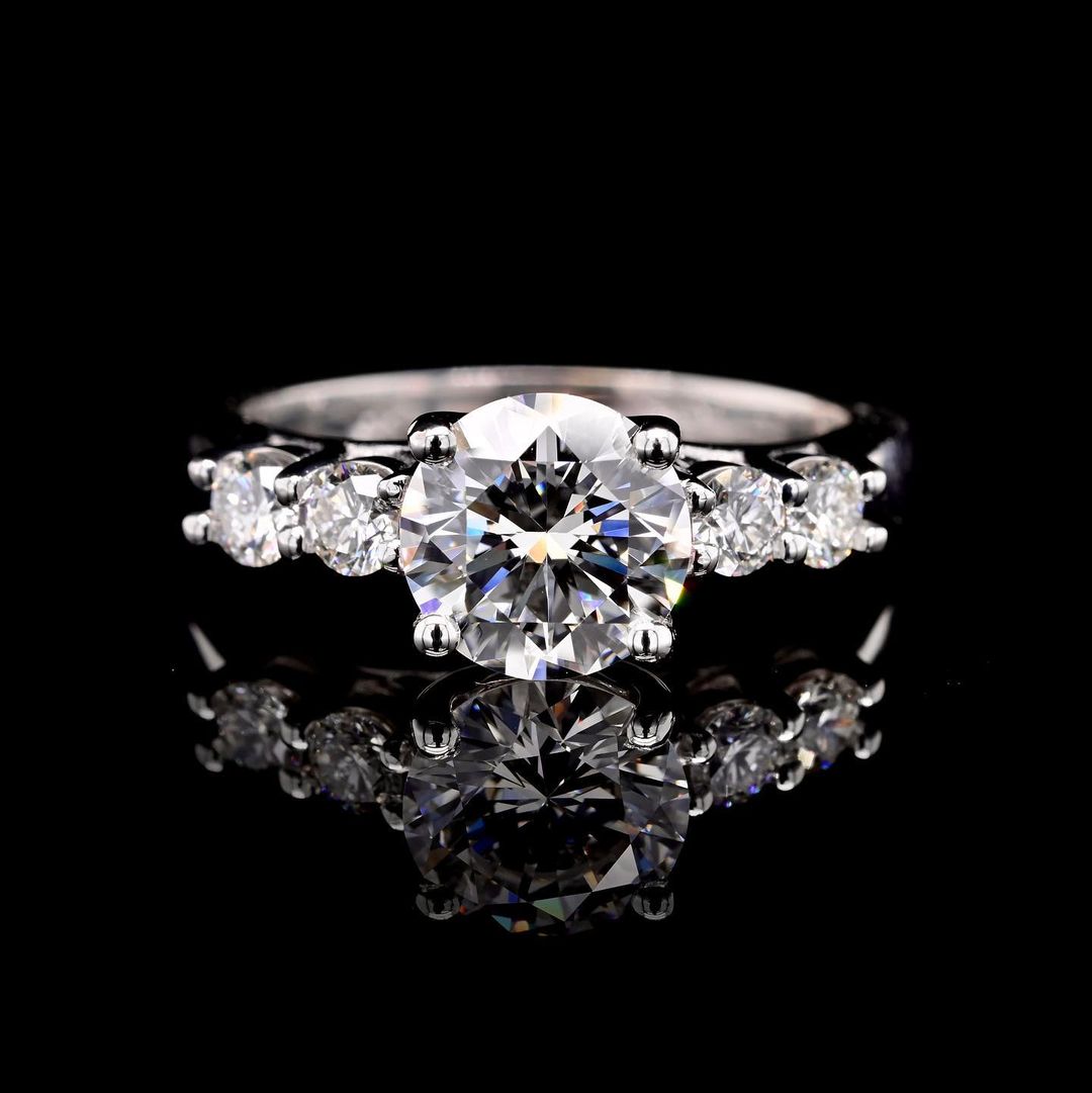 1.0ct-2.0ct Round Cut Lab Grown Five Stone Diamond Engagement Ring
