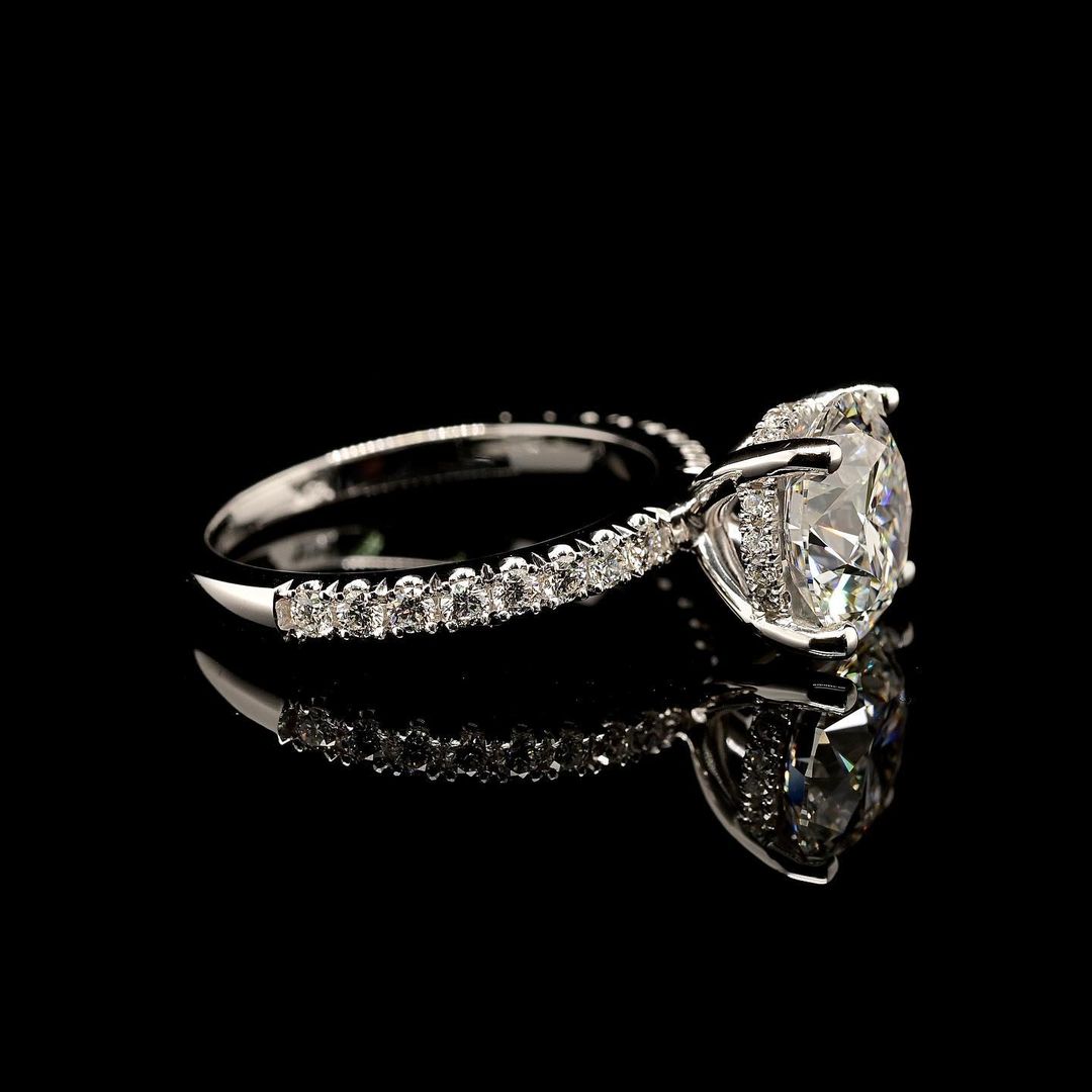 1.50ct-2.50ct Round Cut Lab Grown Hidden Halo Diamond Engagement Ring