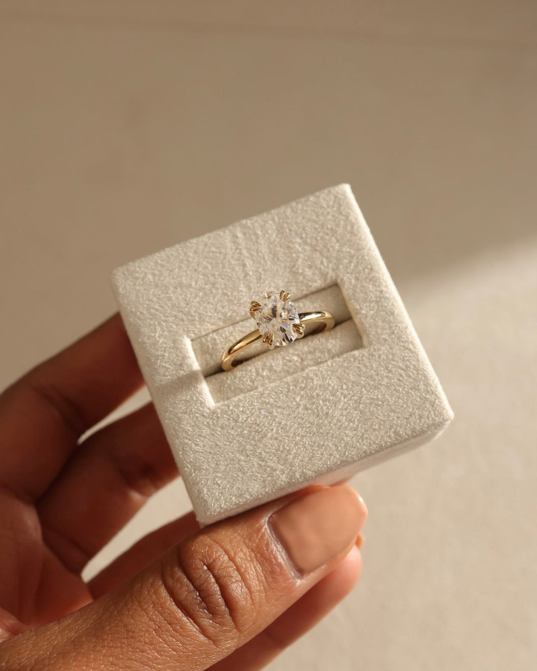 1.50ct-2.50ct Oval Cut Lab Grown Hidden Halo Diamond Engagement Ring