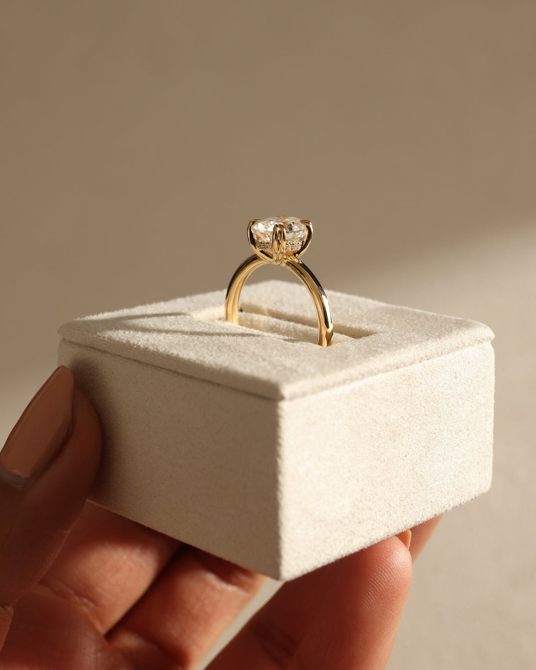 1.50ct-2.50ct Oval Cut Lab Grown Hidden Halo Diamond Engagement Ring