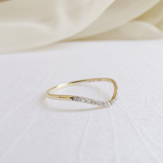 round-curved-cvd-ef-vs-diamond-wedding-band