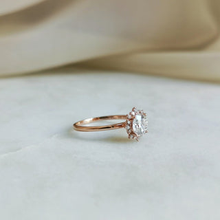 0-80-ct-round-shaped-cluster-halo-engagement-ring