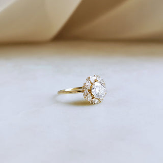 1-0-ct-round-shaped-moissanite-halo-engagement-ring-3