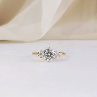 0-80-ct-round-shaped-moissanite-3-stones-engagement-ring