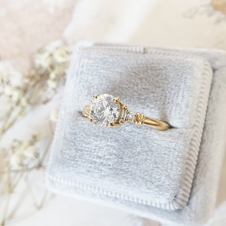 1-0-ct-round-cut-five-stone-e-vs1-lab-grown-diamond-engagement-ring-3