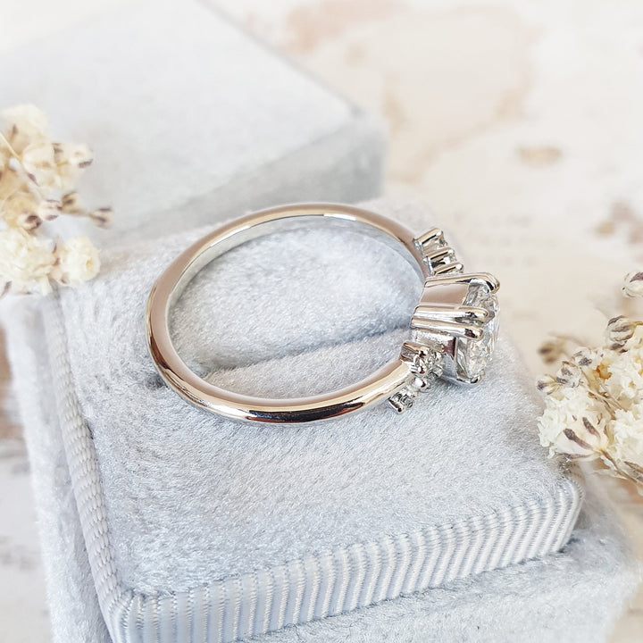 1-0-ct-round-cluster-style-d-vs1-lab-grown-diamond-engagement-ring