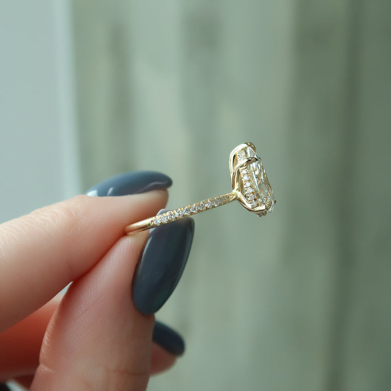 Made-to-order engagement ring, Personalized engagement ring, Exclusive engagement ring, Engraved engagement ring,