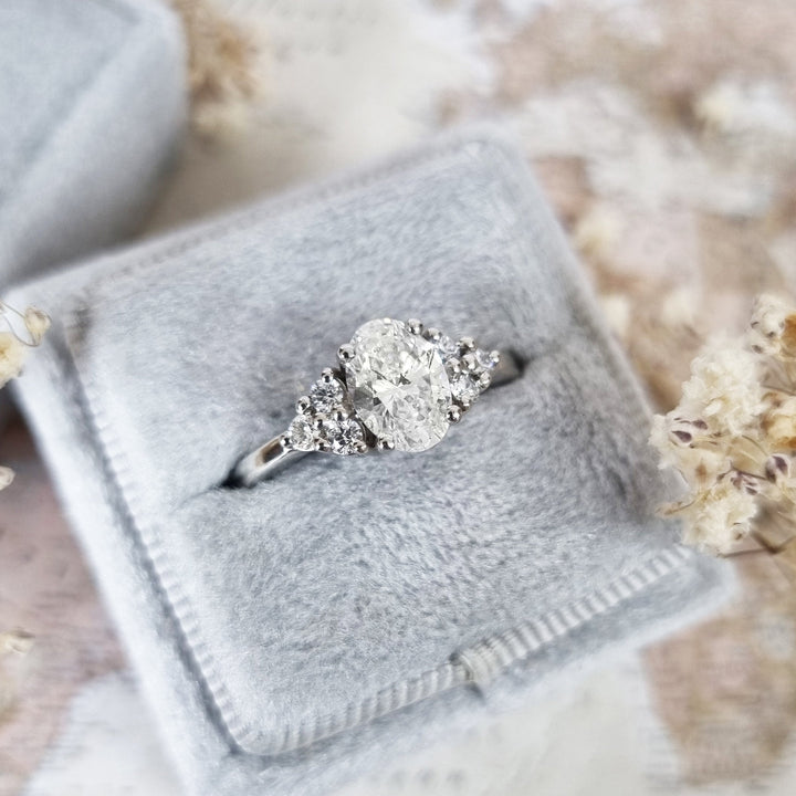 oval-cut-cluster-f-vs1-lab-grown-diamond-engagement-ring