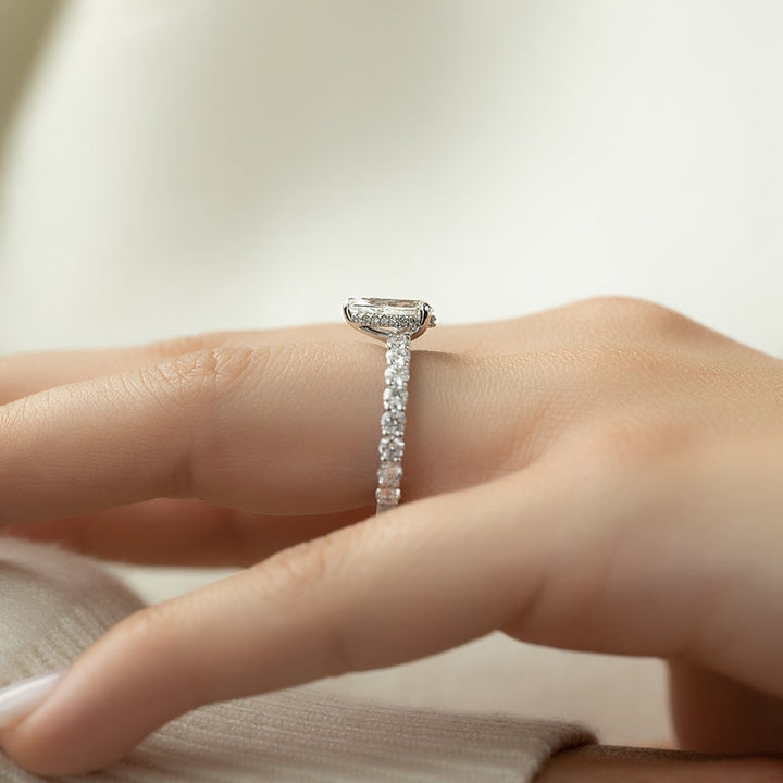 Pear channel set diamond ring, Pear swirl diamond ring, Pear unique diamond ring, Pear traditional diamond ring, 