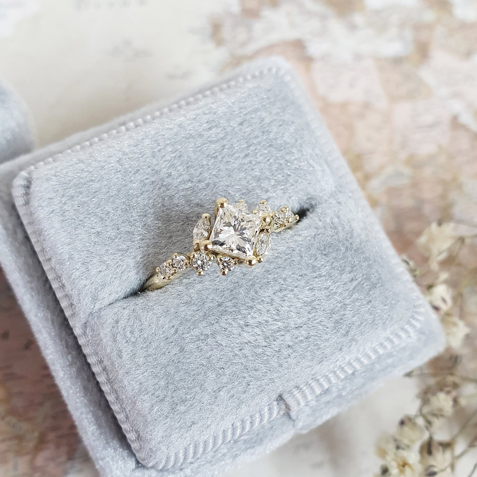 princess-cut-cluster-style-f-vs1-lab-grown-diamond-engagement-ring