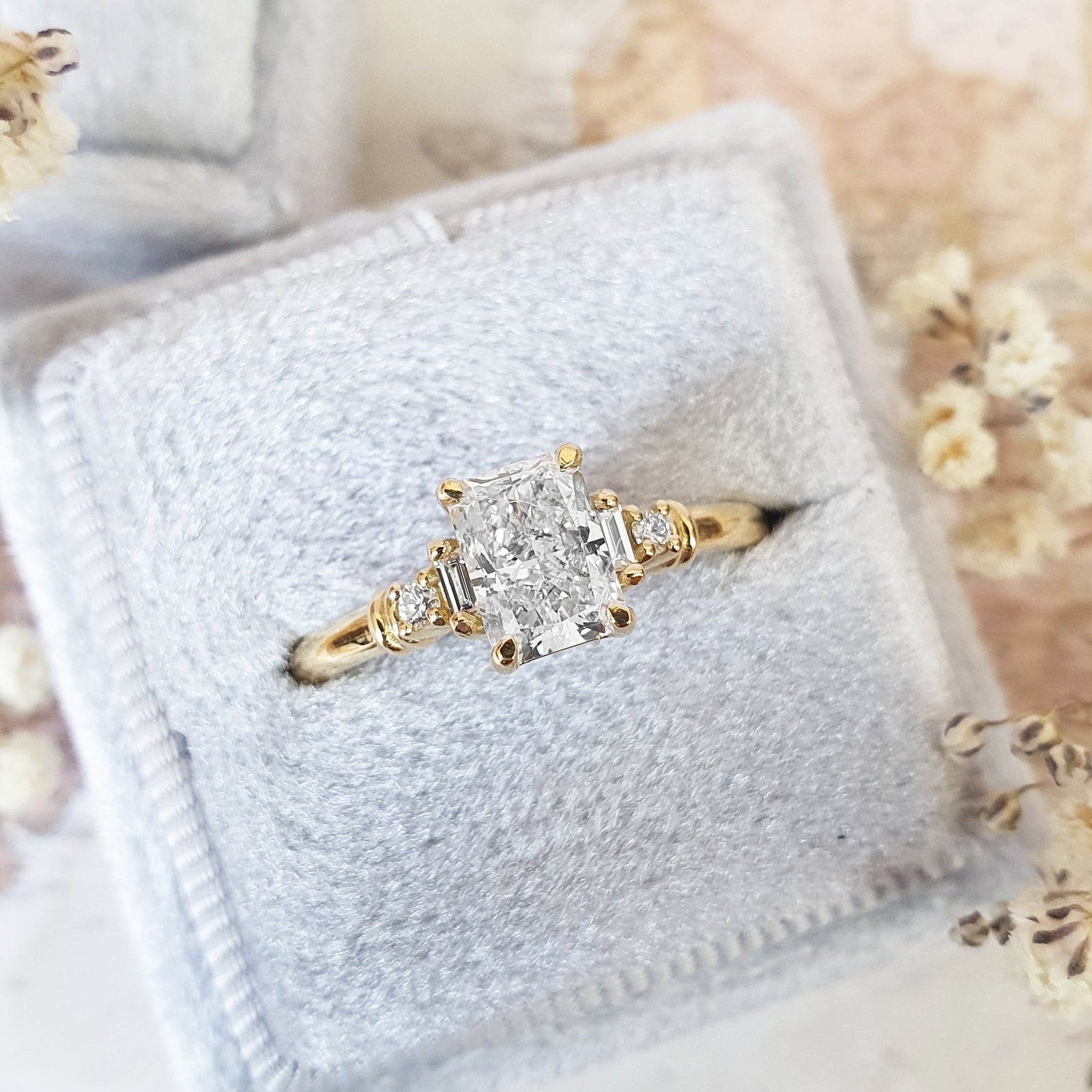 radiant-cut-five-stone-d-vs1-lab-grown-diamond-engagement-ring