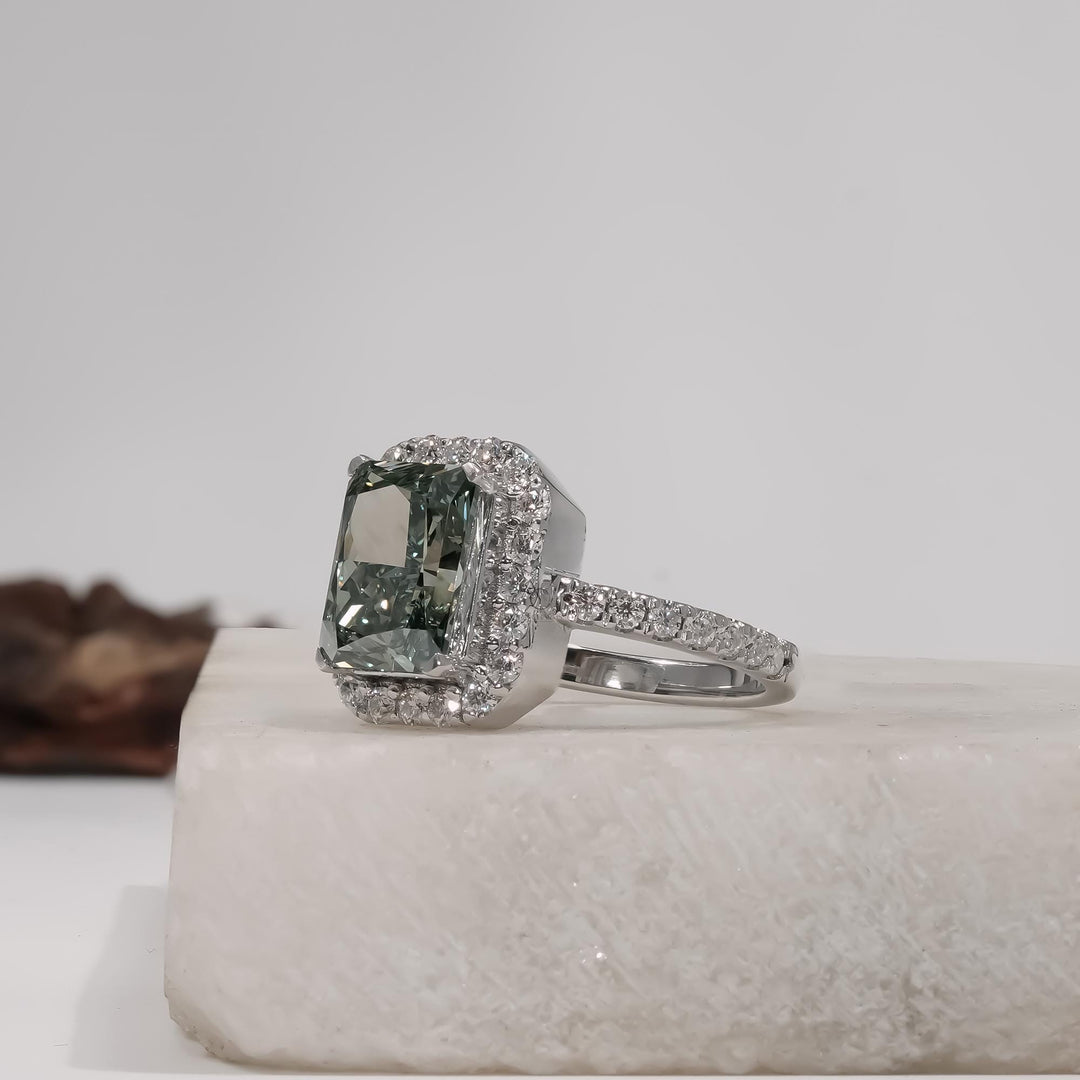 Vibrant Green Lab Diamond Style23. Forest Green Diamond Engagement Ring24. Bold Fancy Color Diamond Solitaire25. 5ct Green Radiant Ring Rose Gold