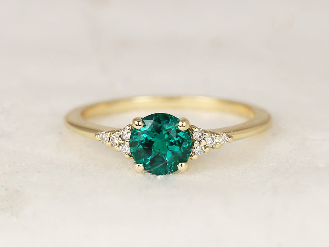 Green Emerald Ring
Round Cut Emerald
Cluster Engagement Ring
Lab Grown Diamond
2.0CT Emerald
Round Emerald Ring
