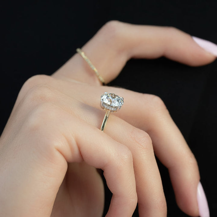 Round antique diamond engagement ring, Round modern diamond engagement ring, 
