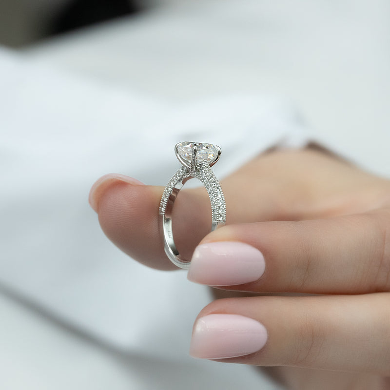 Three Sided Pave Band
Lab Created Diamond
Cushion Cut Bridal
Ethical Diamond Ring
Geometric Engagement Ring
1920s Inspired Ring
