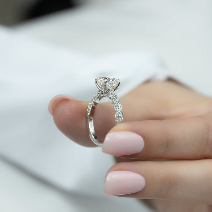 Three Sided Pave Band
Lab Created Diamond
Cushion Cut Bridal
Ethical Diamond Ring
Geometric Engagement Ring
1920s Inspired Ring
