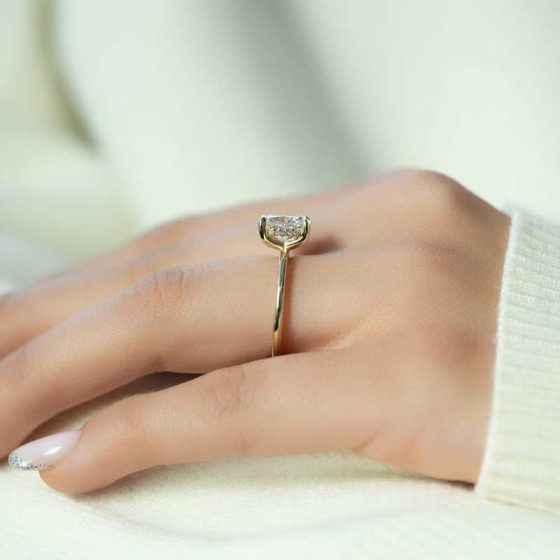 Trendy engagement ring, Fashionable engagement ring, Versatile engagement ring, Ethical engagement ring, 