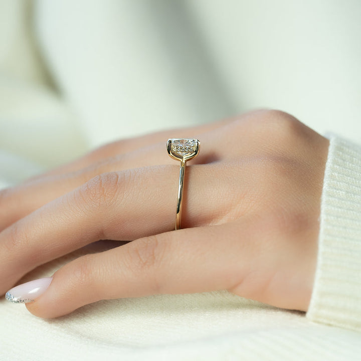 Trendy engagement ring, Fashionable engagement ring, Versatile engagement ring, Ethical engagement ring, 