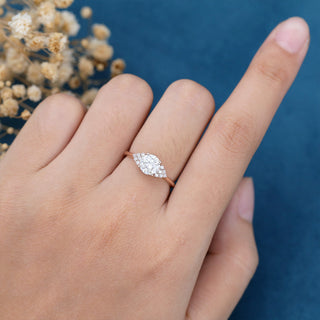 round-shaped-moissanite-cluster-engagement-ring-5